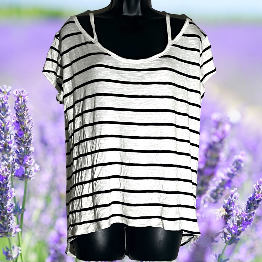 White House Black Market Súper Soft off the Shoulder Blouse M Striped B&W